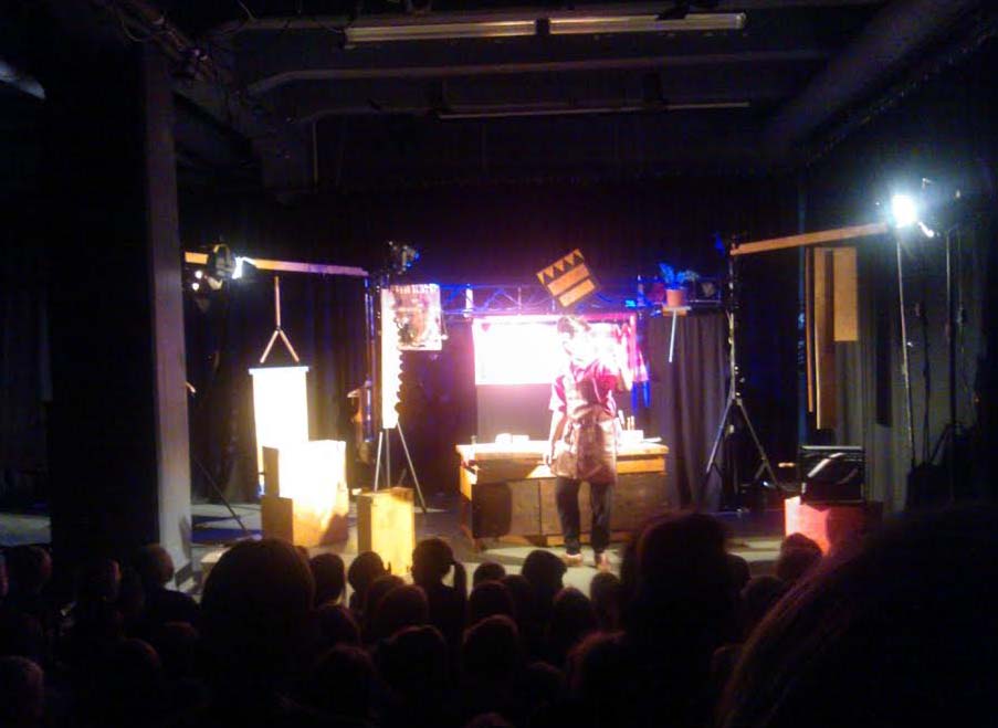 ESITYKSESTÄ OLI LUPA OTTAA YKSI KUVA - TÄSSÄ SE ON