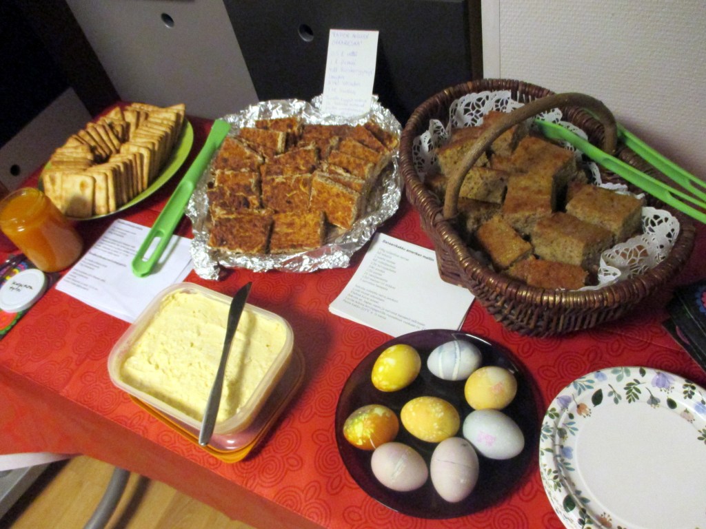 SYYSHERKKUJA TARJOLLA RESEPTIEN KERA