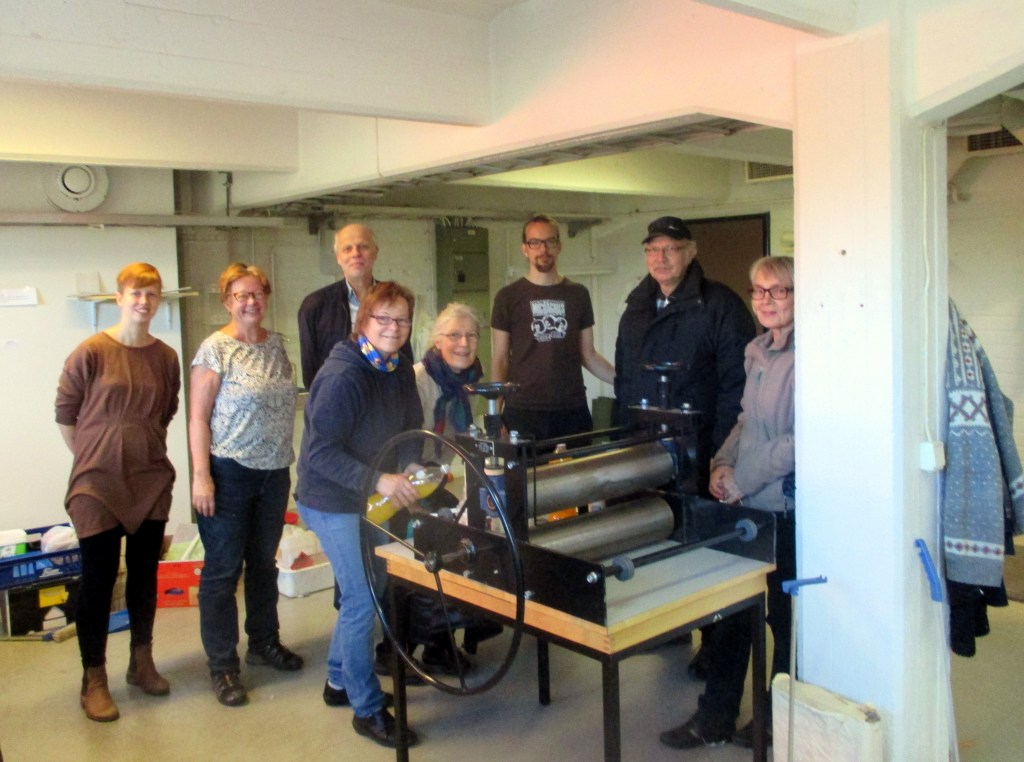 REIPPAITA PAPERIHUONETALKOOLAISIA