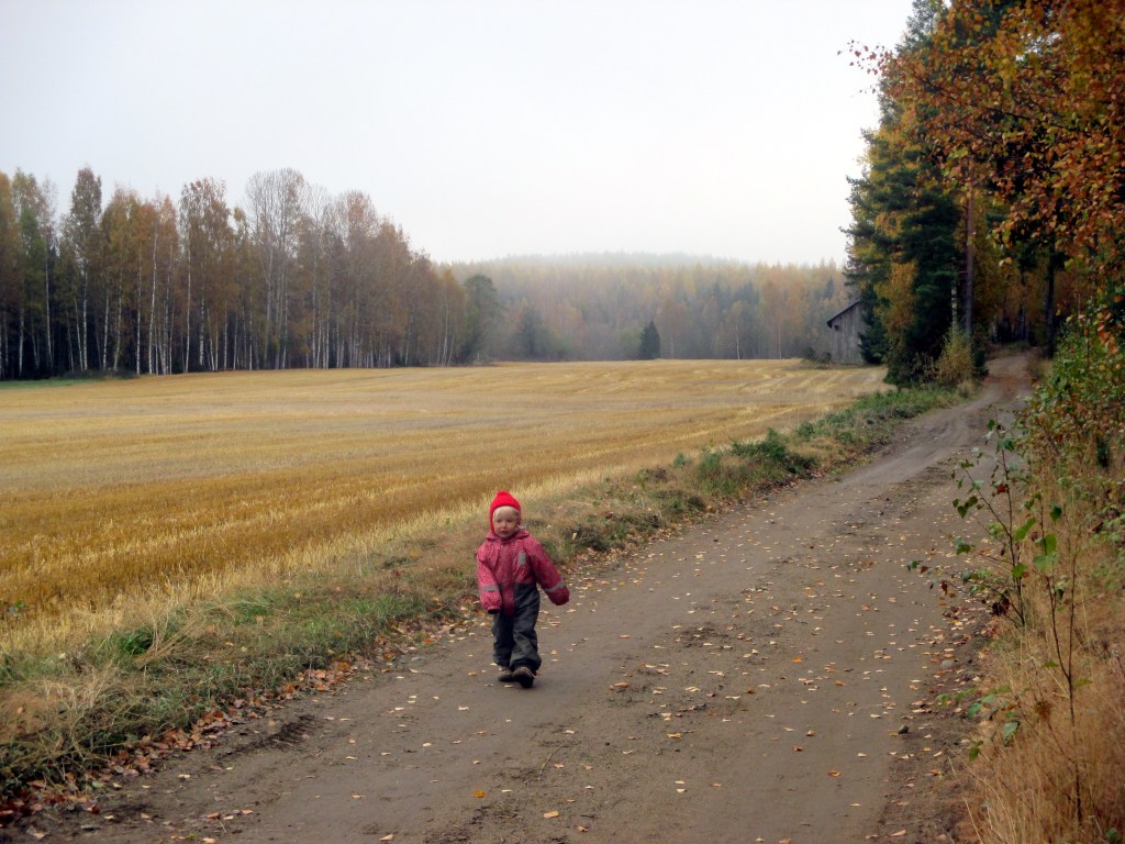 SAMU KIRMAILI PELTOTIELLÄ