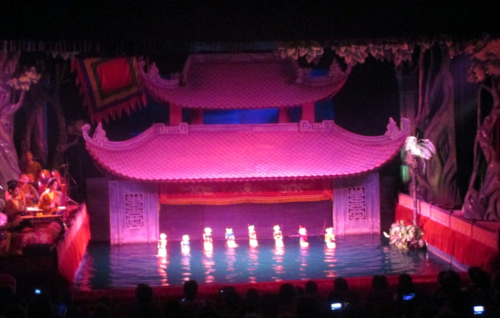 HANOIN VESINUKKETEATTERI OLI VERRATON