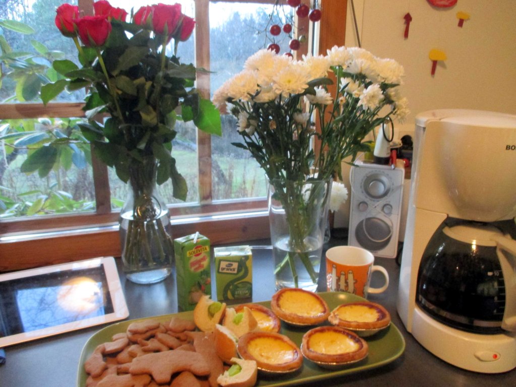 VASTALEIVOTTUJA PIPAREITA JA BANGKOKISTA TUOTUJA VANILJALEIVOKSIA