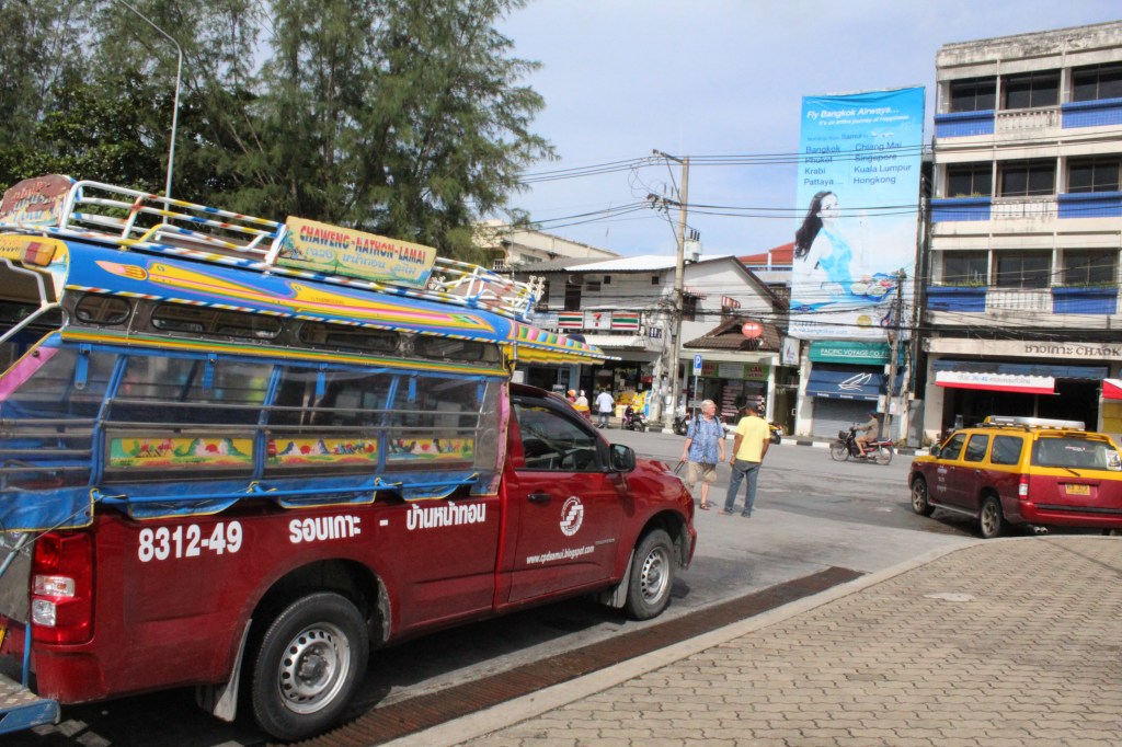SONGTAO ON PAIKALLINEN LINJA-AUTO