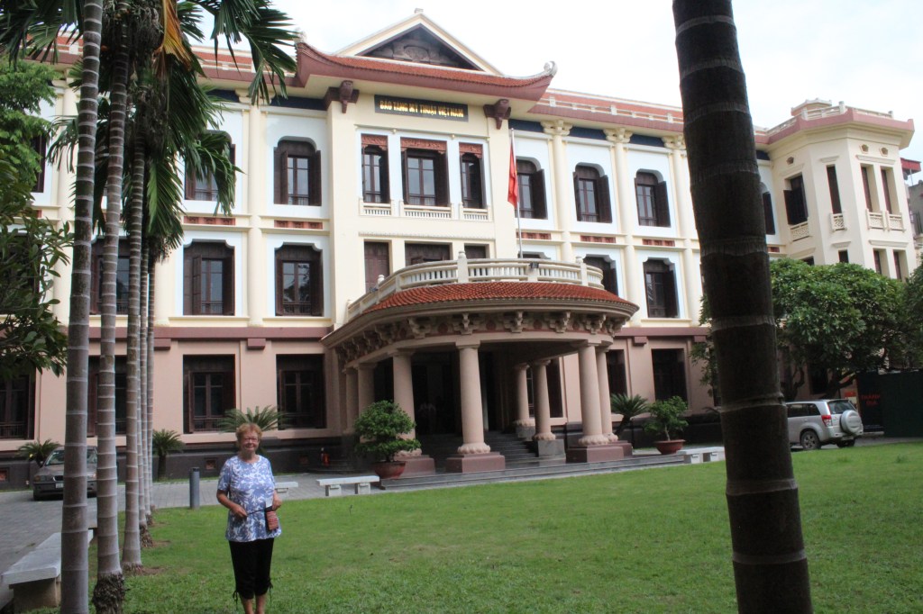 HANOIN TAIDEMUSEO OLI VAIKUTTAVA