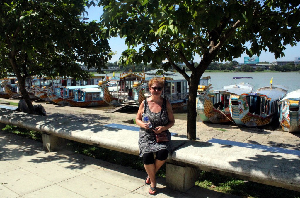 VESIPULLOTAUKO JOEN RANNALLA