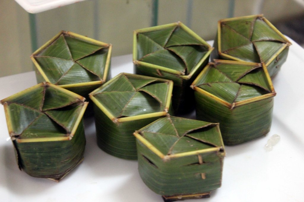 MAKEA MANGO-STICKYRICE TARJOILTIIN PIENISSÄ KOREISSA