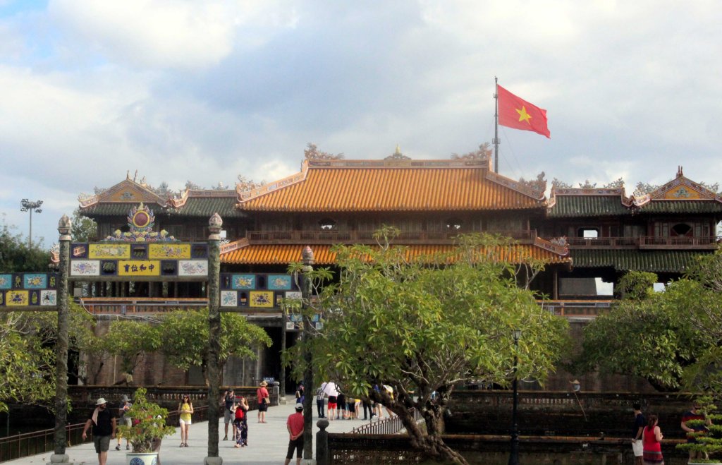 CITADEL TARKOITTI MUURIEN YMPÄRÖIMÄÄ KEISARILLISTA KAUPUNKIA