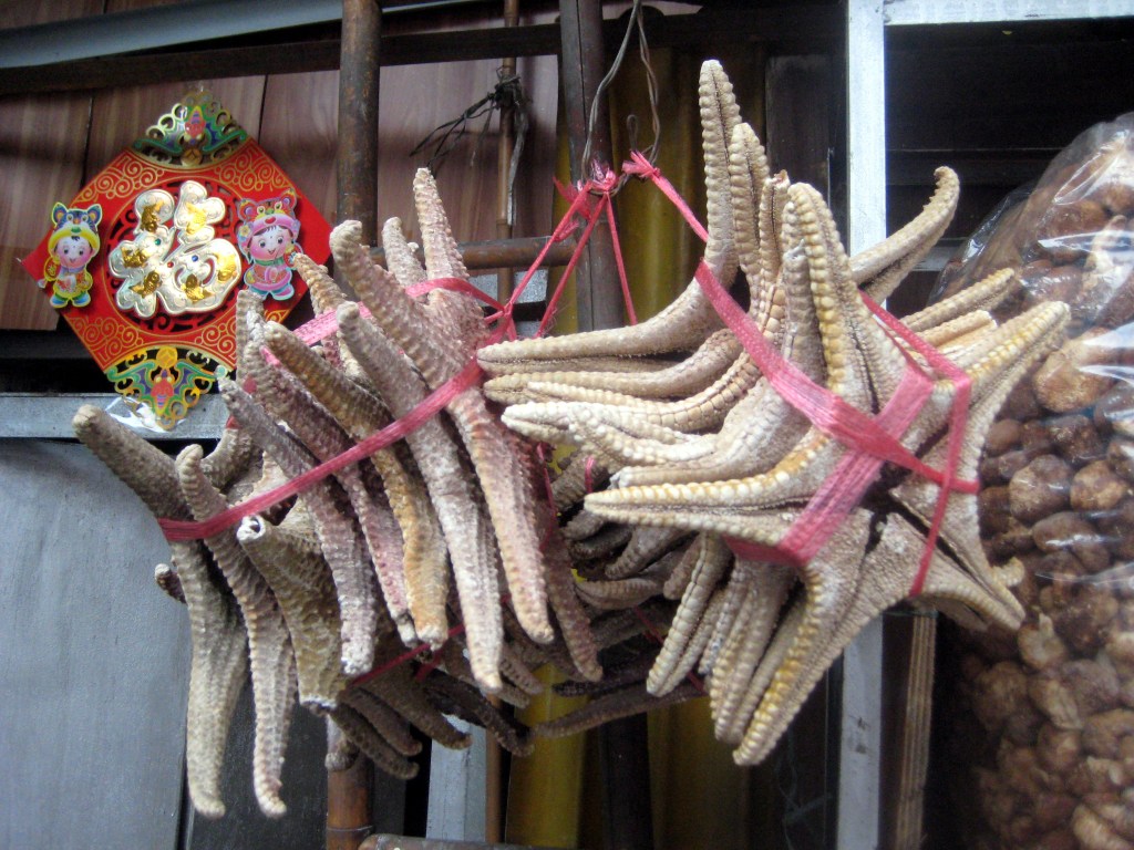 MERITÄHTIÄ MYYTÄVÄNÄ