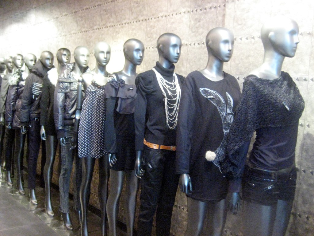 KIINALAISIA MALLINUKKEJA