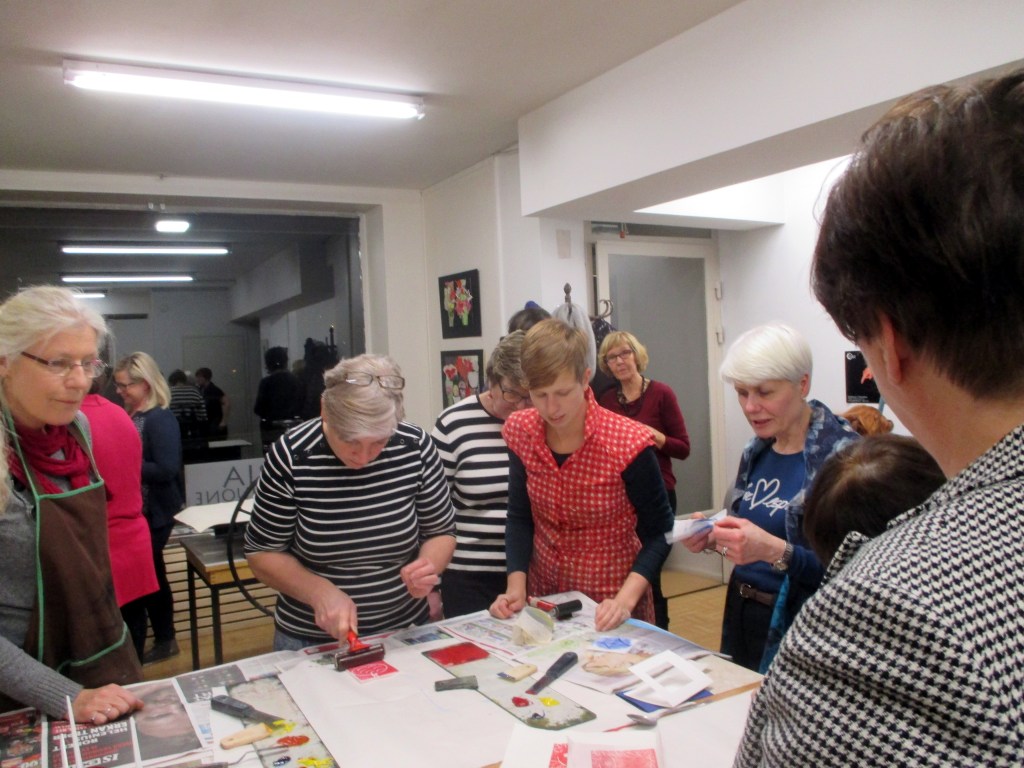 TERHI VEDOSTI HAUSKAN SARJAN JOULUHIIRIÄ