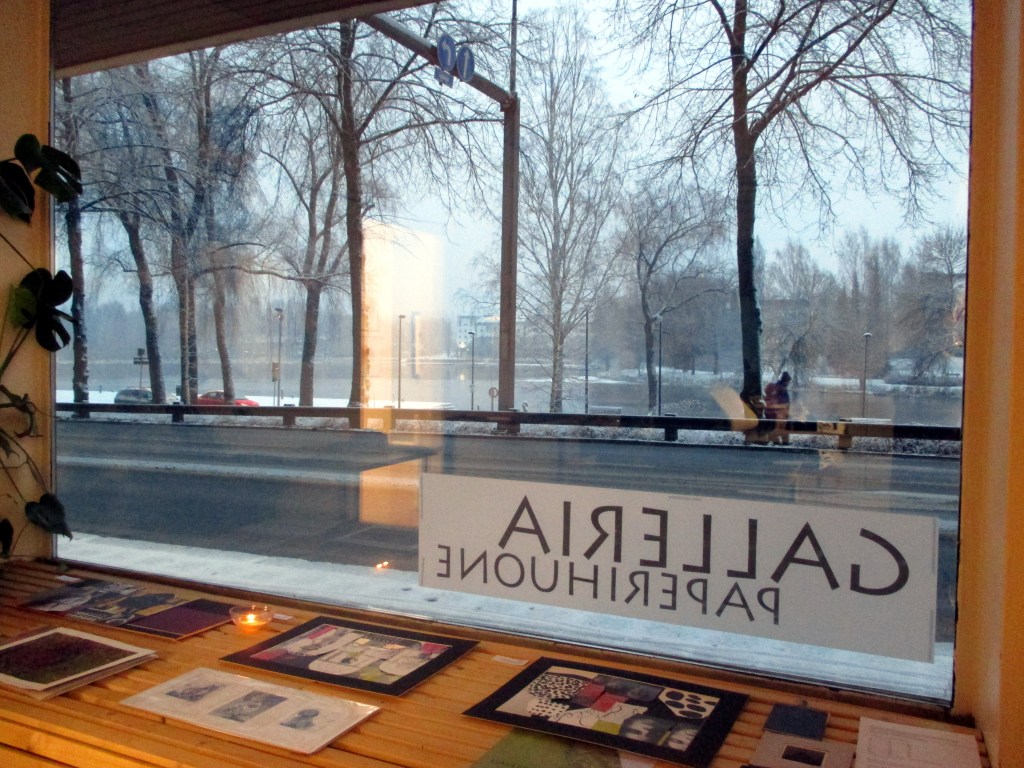 KYNTTILÄTUNNELMISSA