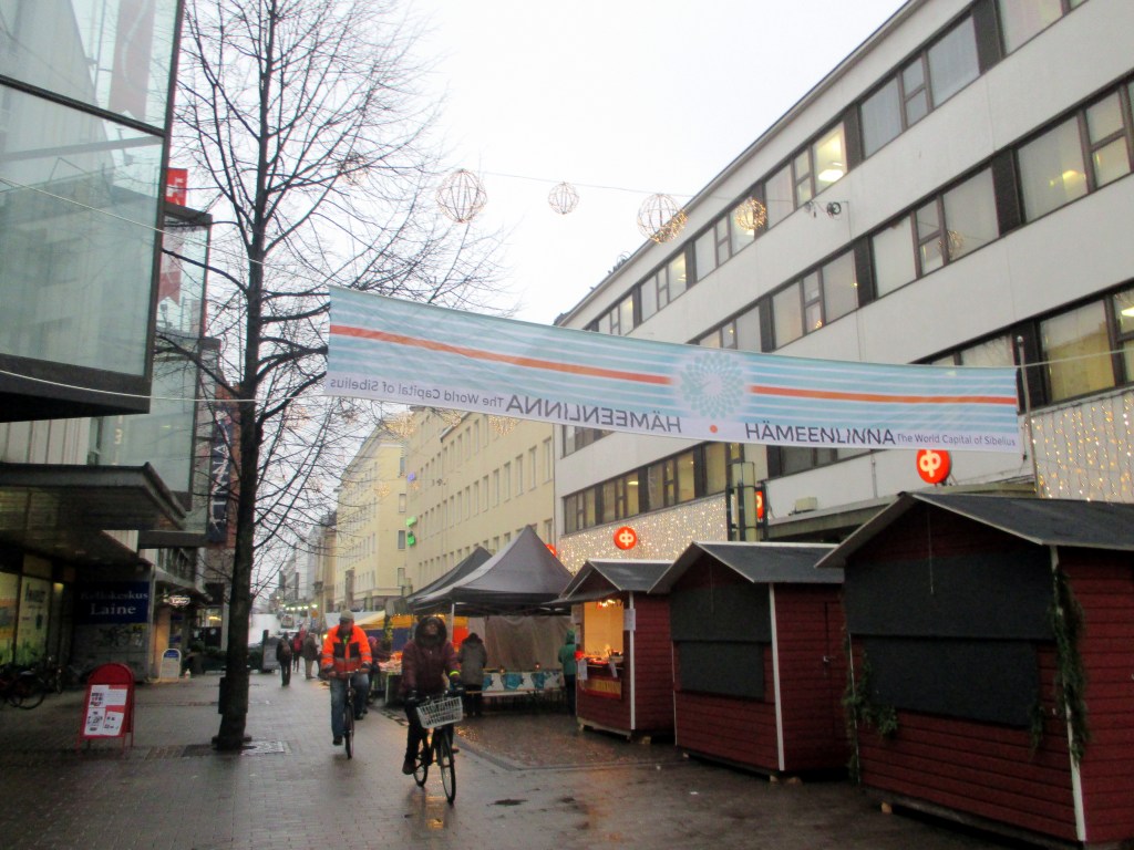 JOULUKATU RESKA OLI VÄHEMMÄN JOULUINEN