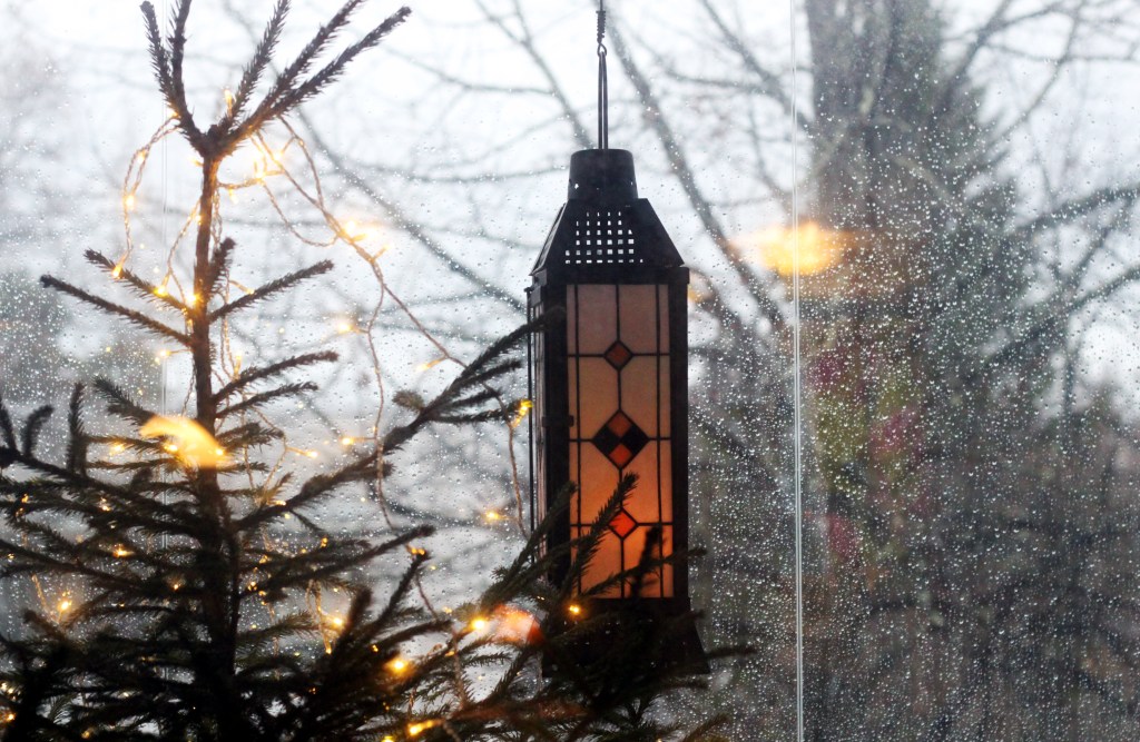 JOULUPÄIVÄNÄ SATOI JA TUULI