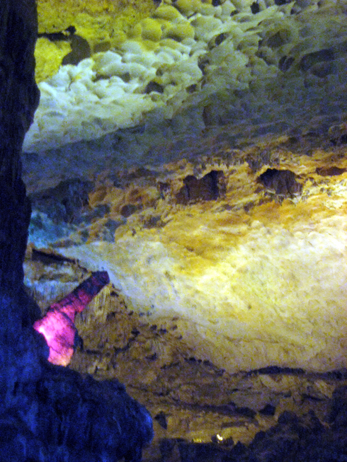 MIELENKIINTOISIA LUONNONMUODOSTELMIA