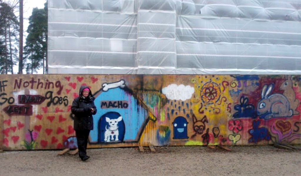 PÄIVÄKÄVELYLLÄ SADESÄÄSSÄ