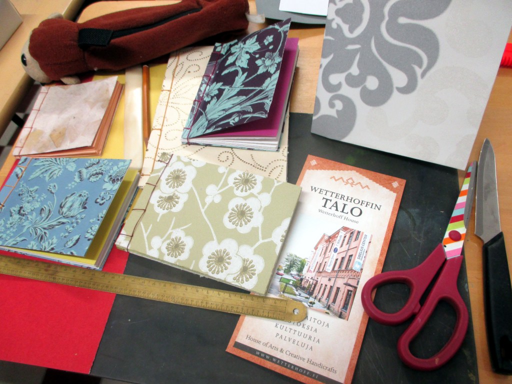 JAPANILAISTA KIRJANSIDONTAA