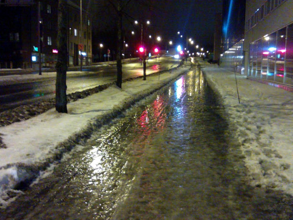 LIUKKAAT KELI OVAT ALKANEET