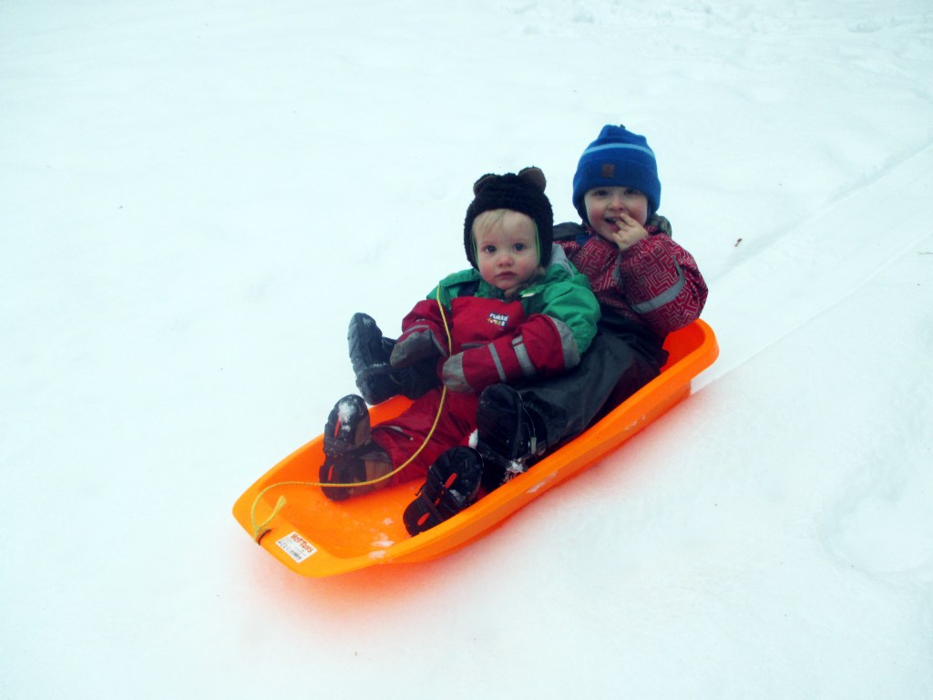 MISKA JA SAMU VAUHDISSA