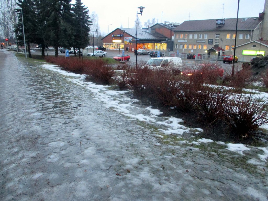 HAASTEELLINEN KELI AULANGONTIELLÄ