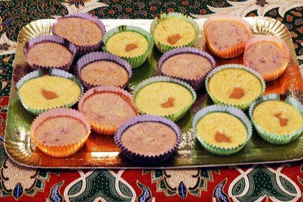 punaherukka- ja omenamuffineita