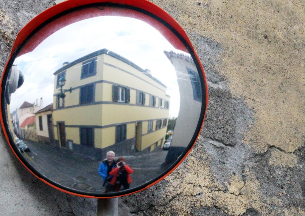 SELFIEN MYÖTÄ MADEIRATUNNELMISSA JUSSI JA LEENA