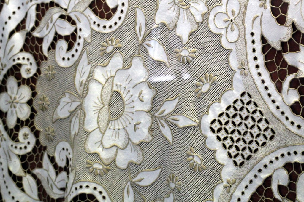 TAIDOKKAITA PITSILIINOJA