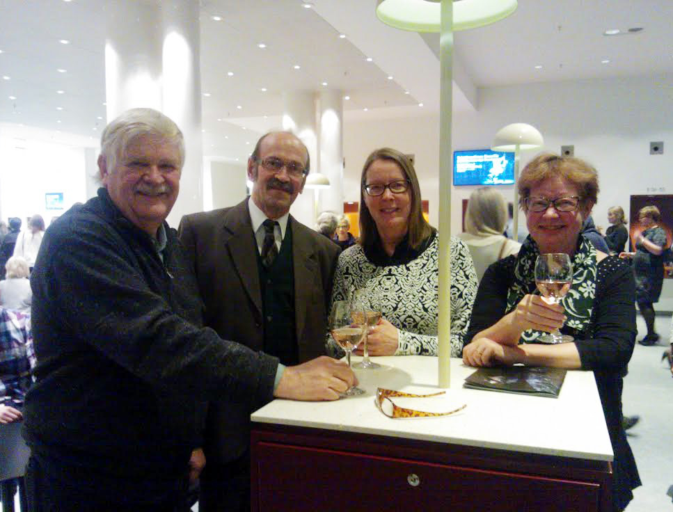 OOPPERAN KUMMITUKSEN KUNNIAKSI NAUTIMME ROSEVIINIMALJAT