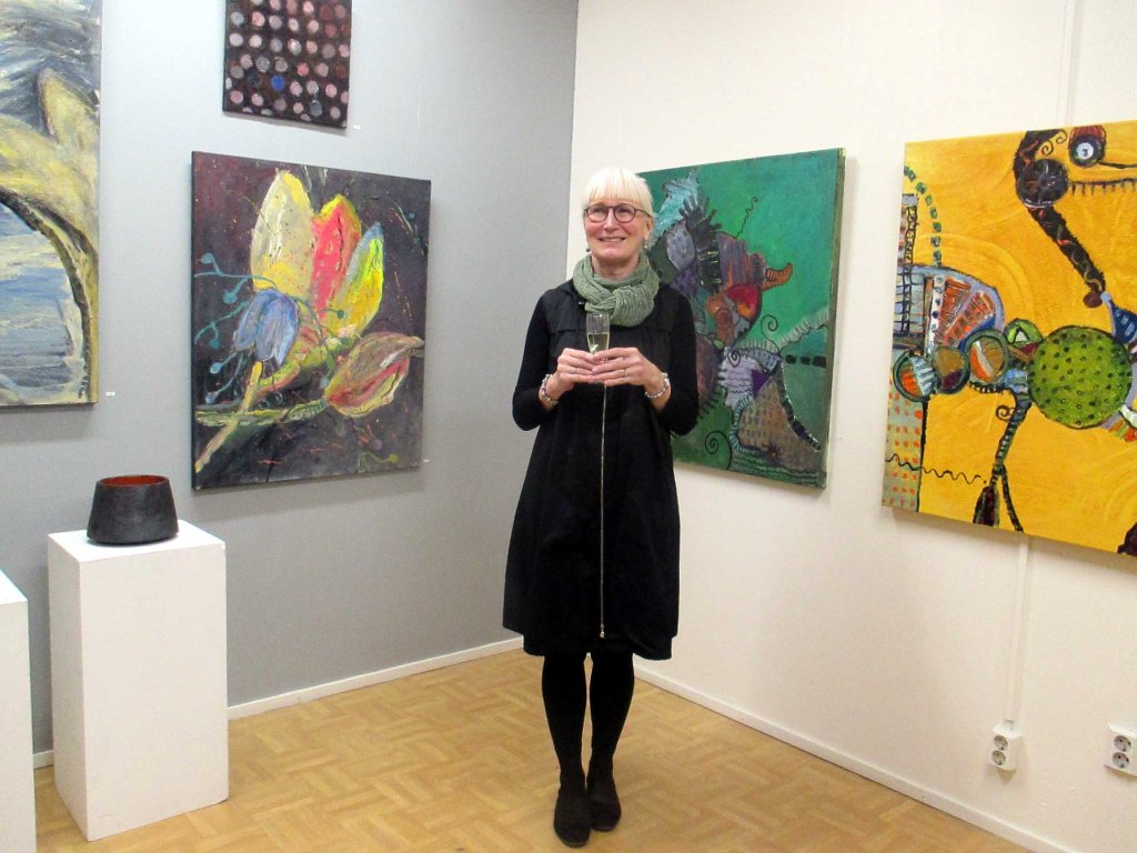 KAIJA MARJATTA MÄENPÄÄ ON MAALISKUUN 2016 TAITEILIJA