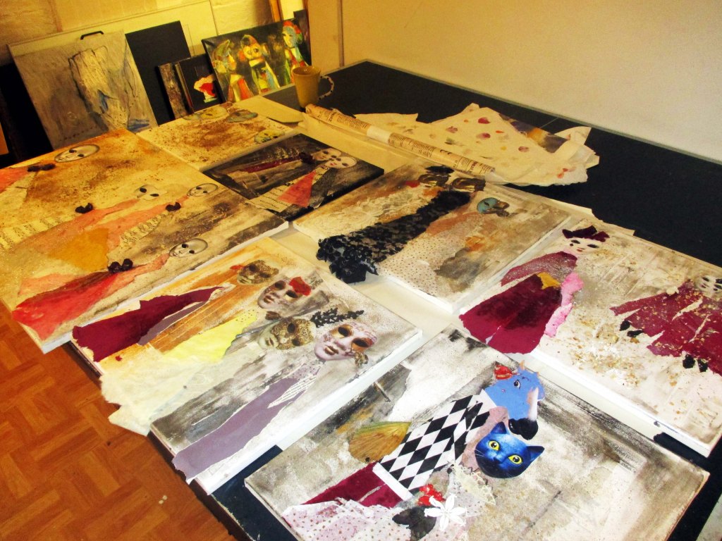 TYÖPÖYTÄ TYÖHUONEELLA