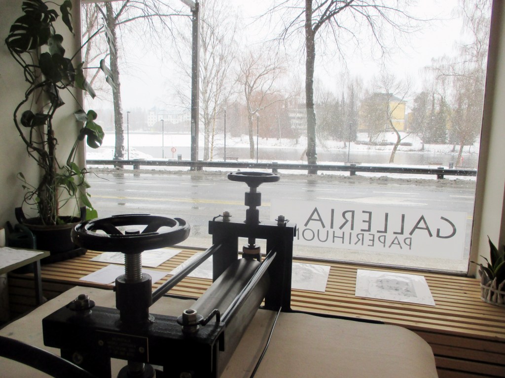 NÄKYMÄ GALLERIALTA OLI VETINEN