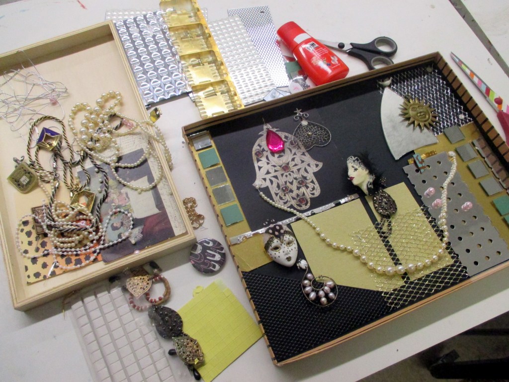 ESINEKOLLAASI ON SYNTYMÄSSÄ