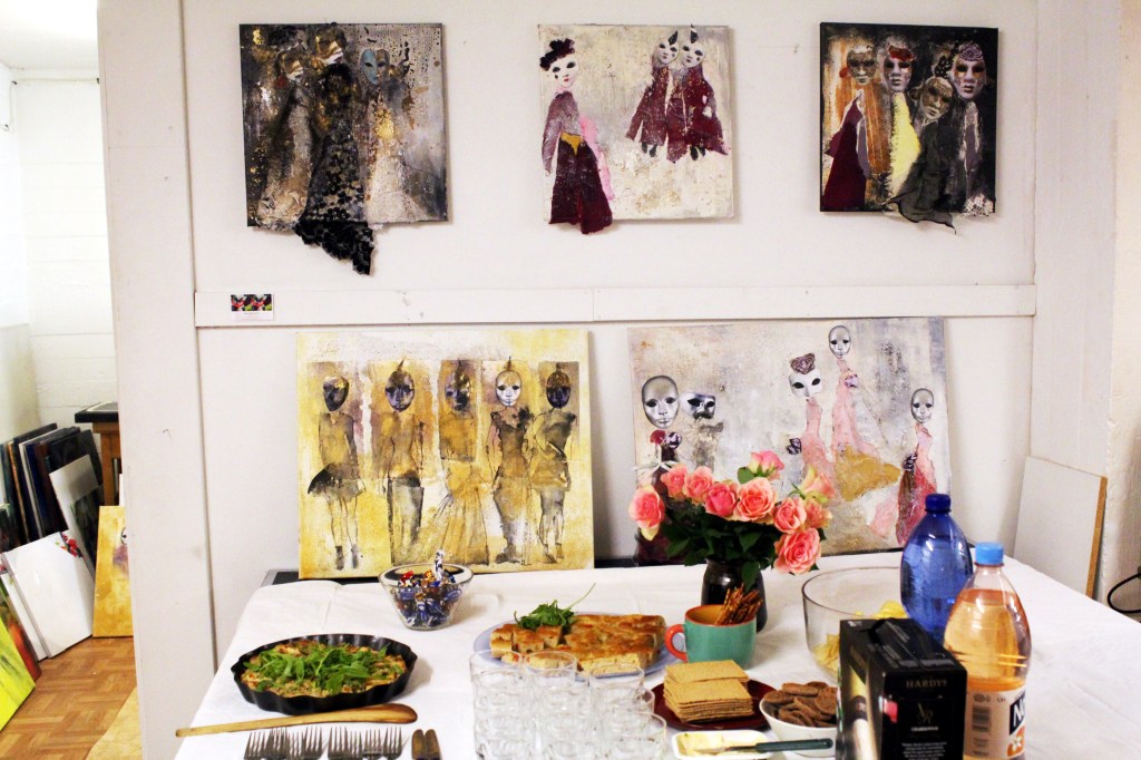 NAAMIOTAIDETTA, NYYTTIKESTIT JA ELOKUVAILTA