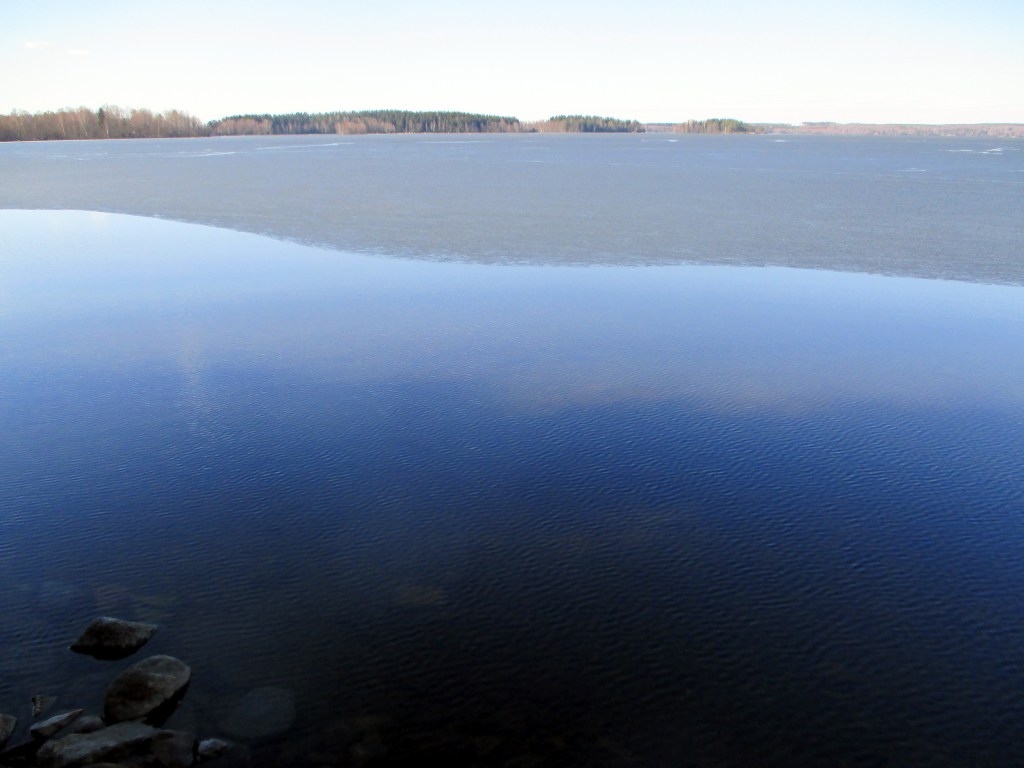 VANAJANSELKÄ OLI HUHTIKUUSSA VIELÄ PUOLIKSI JÄÄSSÄ