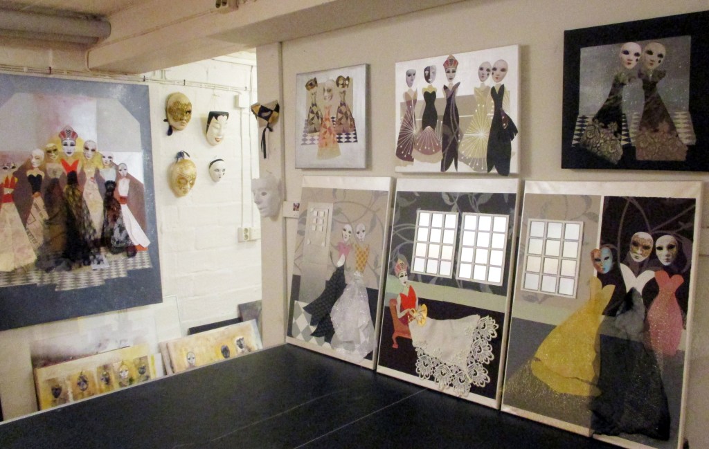 NAISELLINEN TYÖHUONEENI GALLERIA PAPERIHUONEEN ALAKERRASSA