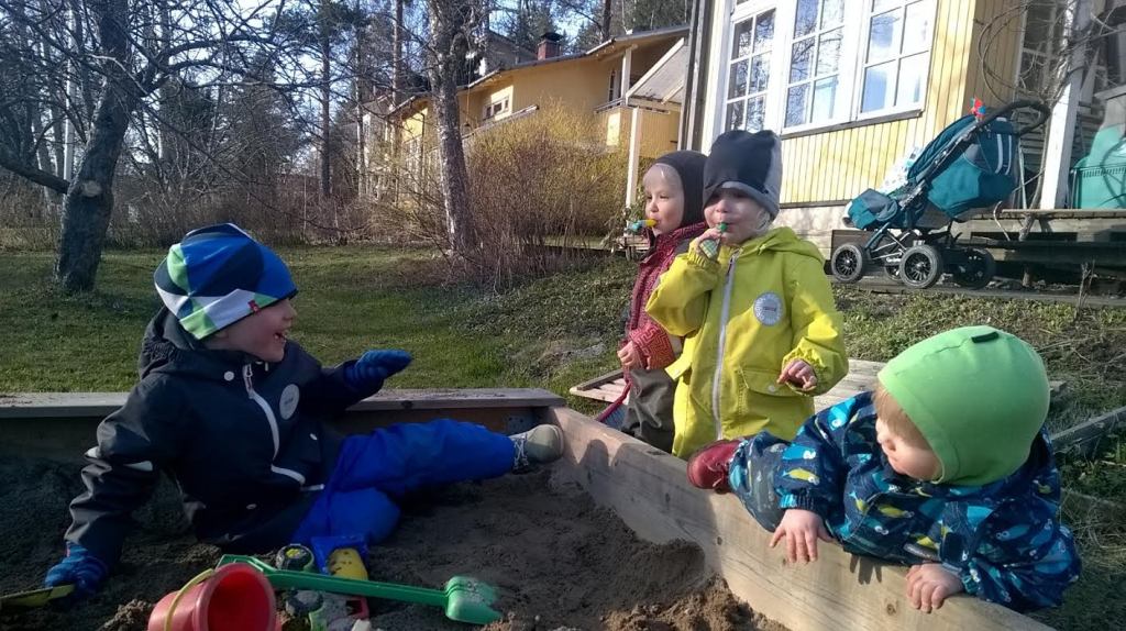 NASSIKAT HIEKKALAATIKOLLA