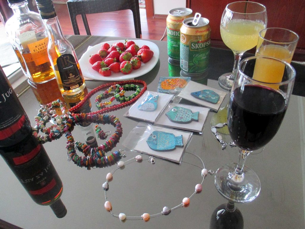 TARJOILUA JA TULIAISOSTOKSIA TERTUN JA IMMON LUONA