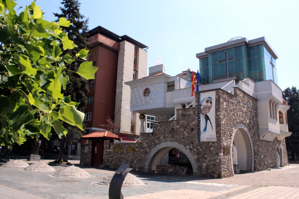 ÄITI TERESAN MUISTOTALO