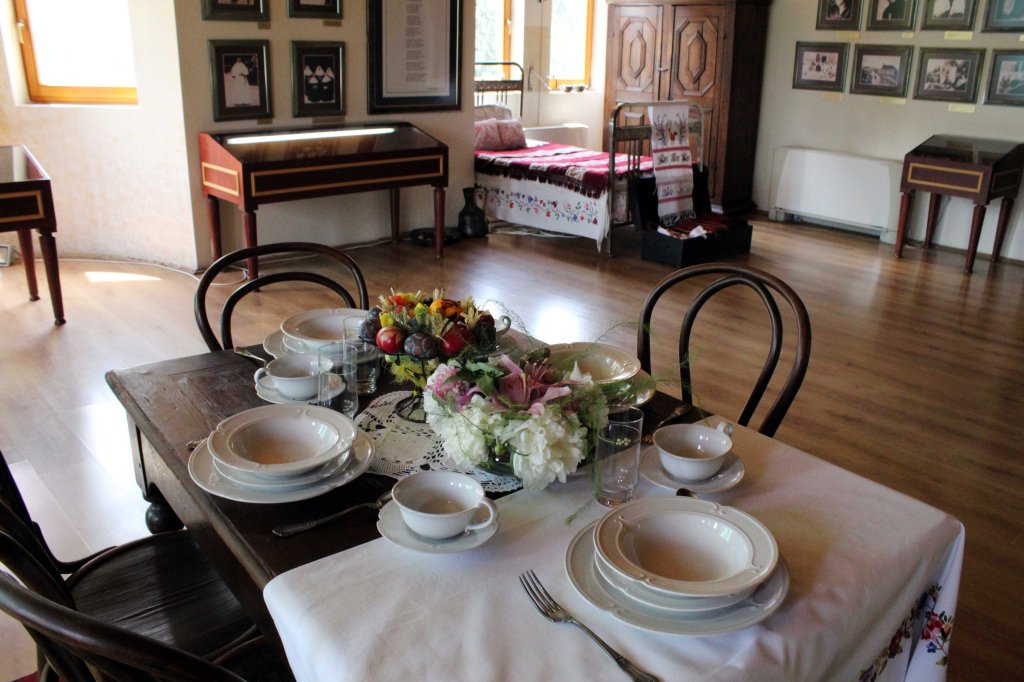 NÄKYMÄ MUISTOTALOSSA