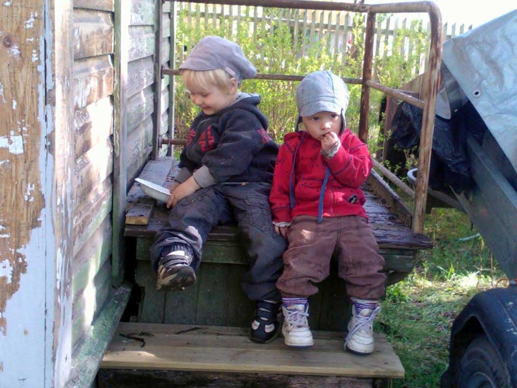 SAMU JA MISKA VÄLIPALALLA