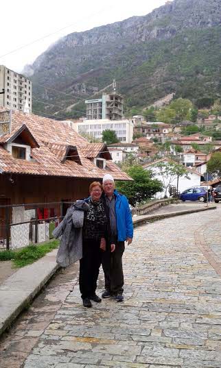 LEENA JA MUNALAKKIJUSSI