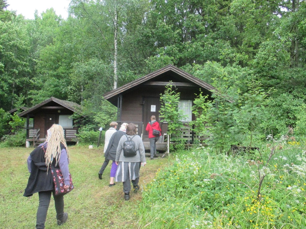 MAALAUSKURSSILAISET AULANGOLLA