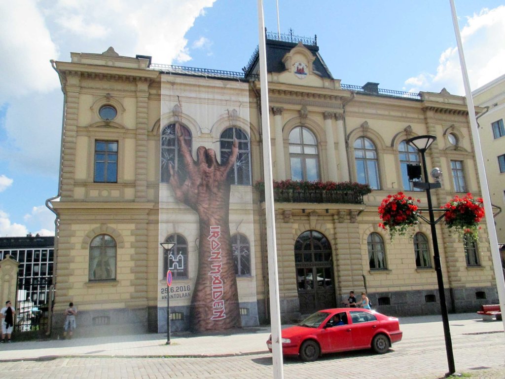 RAATIHUONEELLAKIN OLI IRON MAIDENIN MAINOS