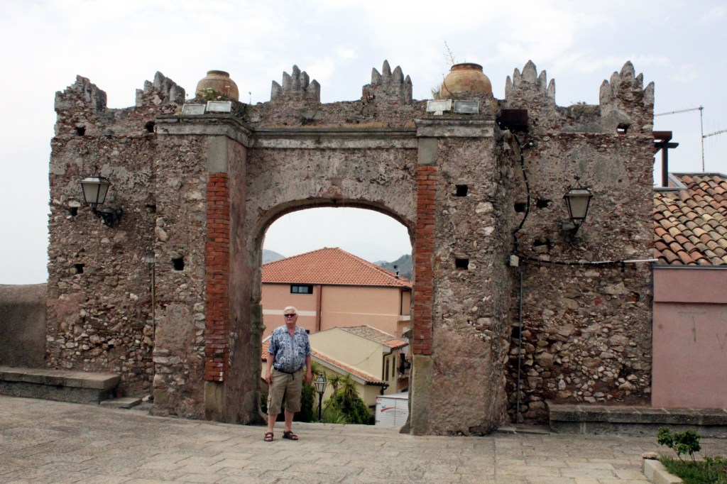 JUSSI KUMMISETÄTUNNELMISSA