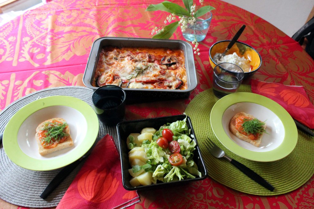 BRUSHETTAT JA KASVISLASAGNE