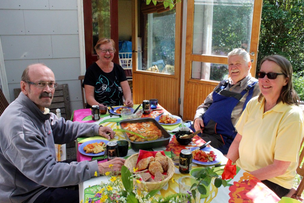 LASAGNELOUNAS ULKOSALLA