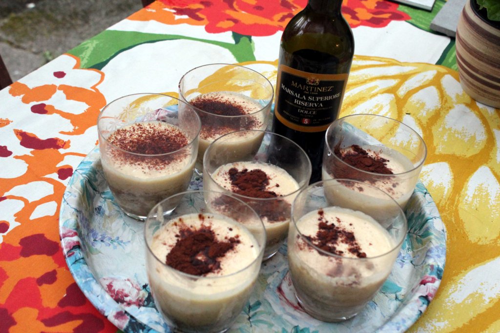 JUSSIN TIRAMISUT PÄÄSIVÄT JÄLKIRUOKALASEIHIN