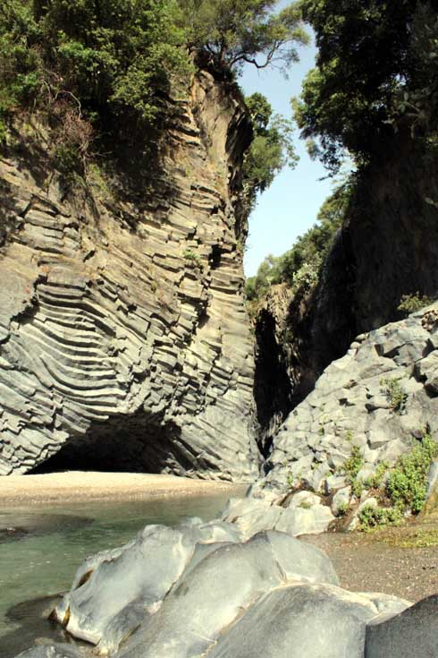 LAAVAKIVIEN REUNUSAMA JOKI