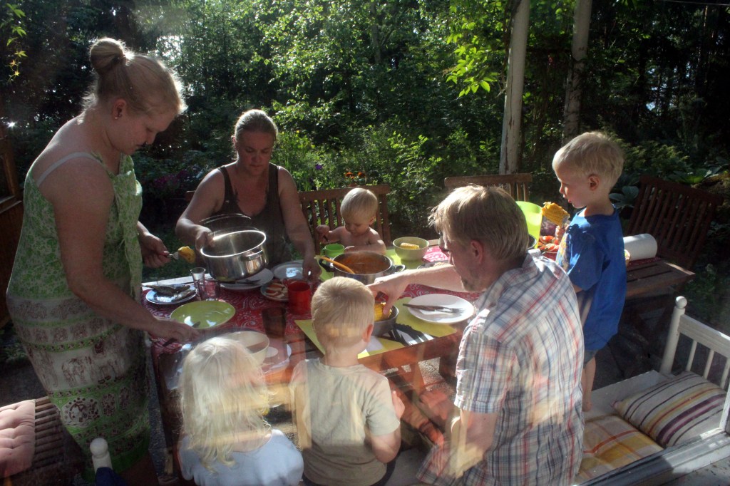 HETKI ENNEN AMPIAISTEN HYÖKKÄYSTÄ