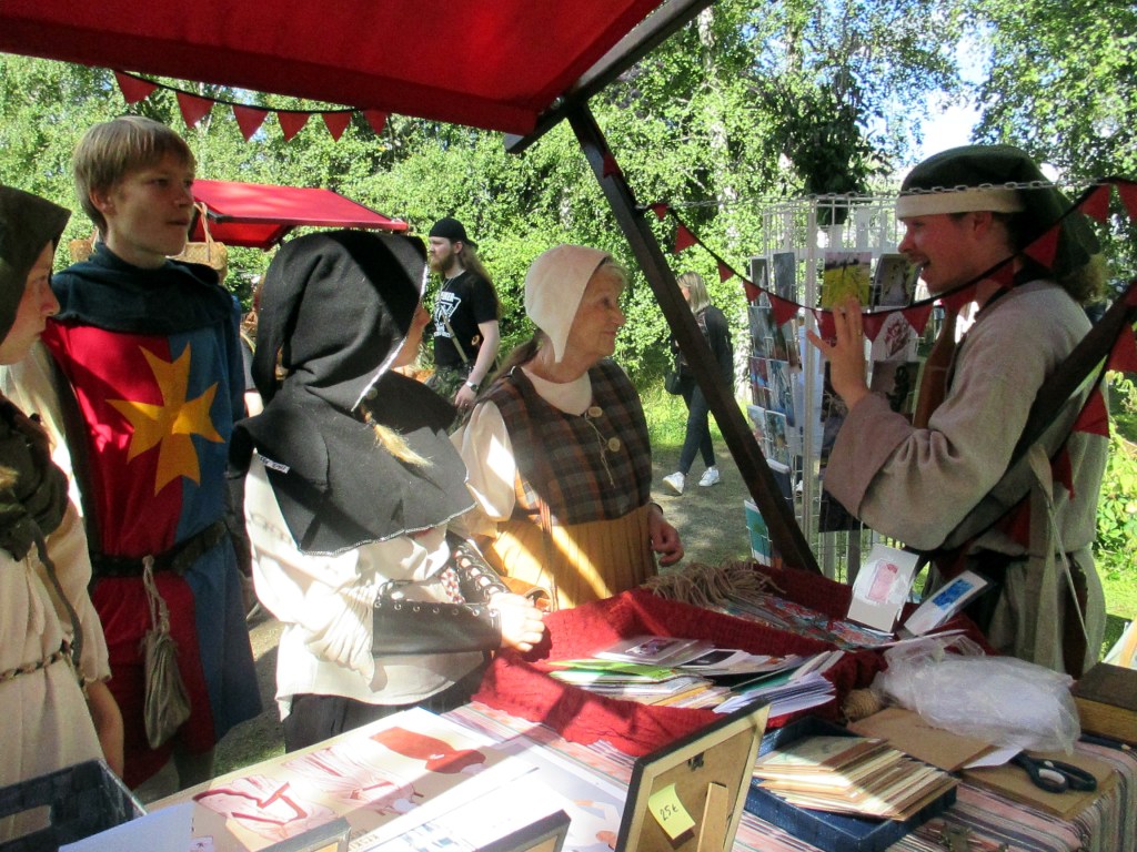 JOUHIKONSOITTAJAPOIKA VILPPU OLI TEHNYT KESKIAIKAHENKISIÄ KIRJANMERKKEJÄ