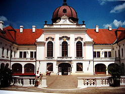 GÖDÖLLÖN LINNA